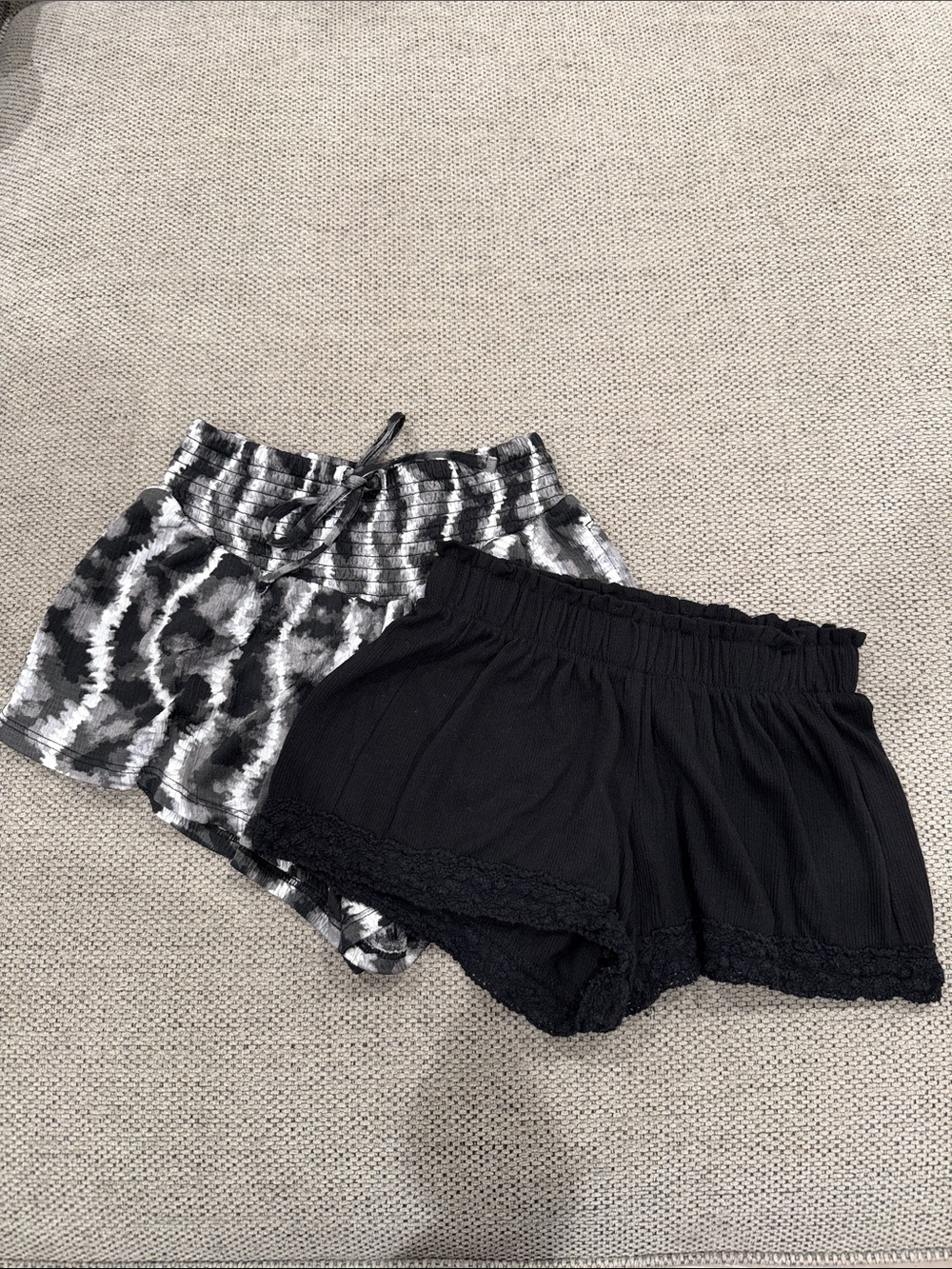 No Boundaries Black and Gray Tie-Dye Girls' Shorts Set